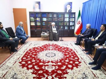 دیدار جمعی از اعضای شورای مرکزی با نماینده ولی فقیه در مازندران
